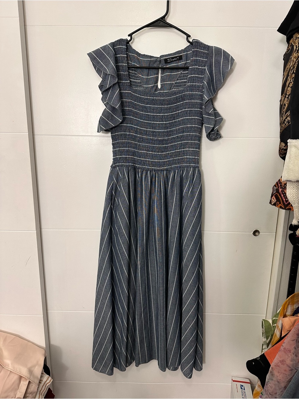 Simplee Amazon Blue Striped Smocked Midi Dress Size L -Runs Small - Picture 3 of 8